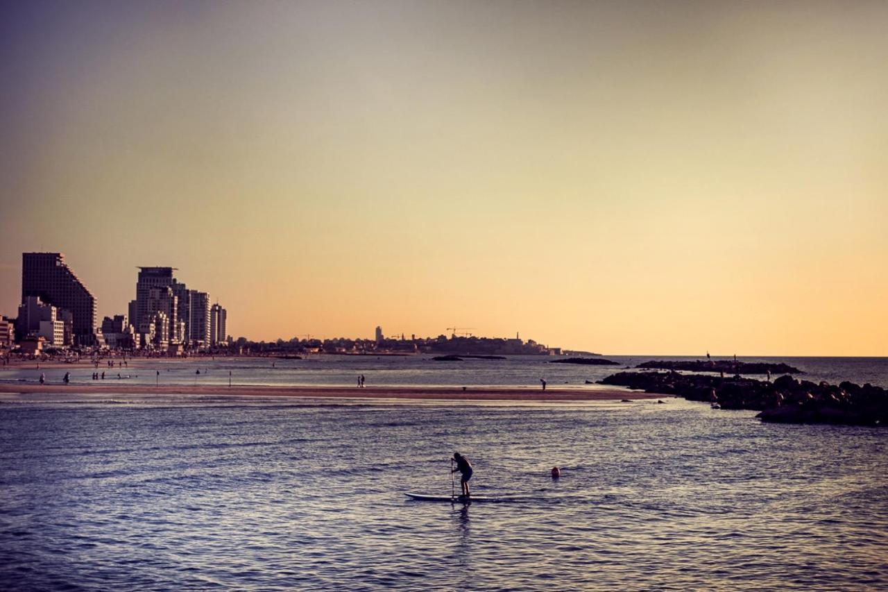 Brown Brut Seafront Hotel, A Member Of Brown Hotels เทลอาวีฟ ภายนอก รูปภาพ